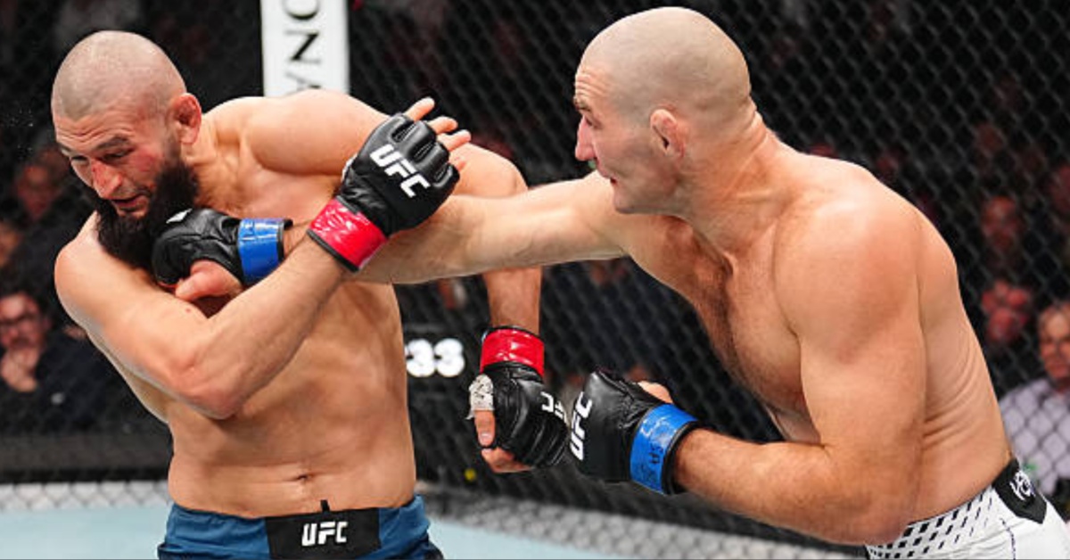 Sean Strickland beats Khamzat Chimaev at UFC 328