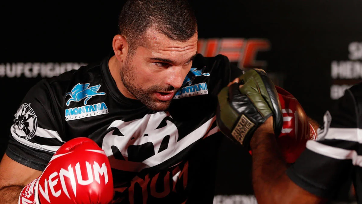 Mauricio Shogun Rua trains in Venum gear during an open workout