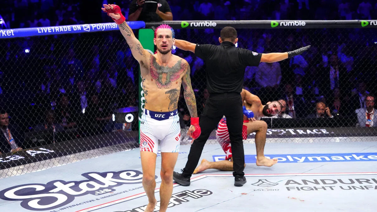 Sean O'Malley lands the knockout combination on Aiemann Zahabi at UFC Freedom 250 on the White House South Lawn