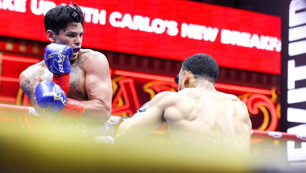 Ryan Garcia guards up against Rolly Romero under the Times Square lights, May 2025