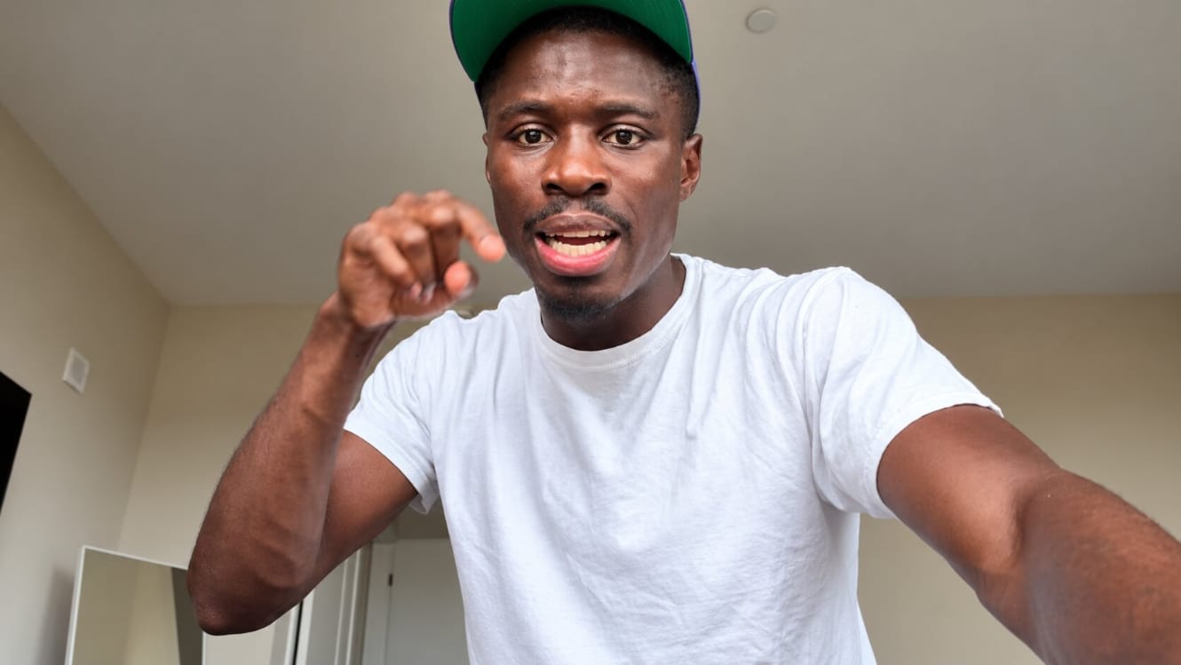 Top Rank Cuts Keyshawn Davis Loose as Hitchins Fight Collapses